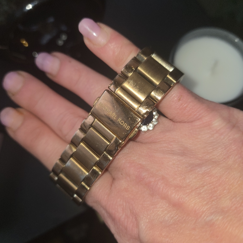 Michael Kors Rose Gold Women's Watch - Picture 5 of 5